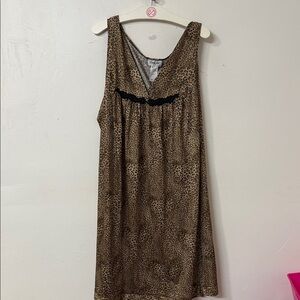 Vanity Fair Brown and Black V-neck Sleeveless Chemise 80’s